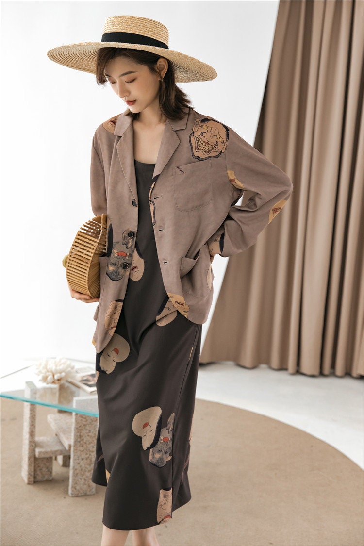 Japanese styled human face graphics print women blazer, earth tone graphics jacket, long sleeves suit