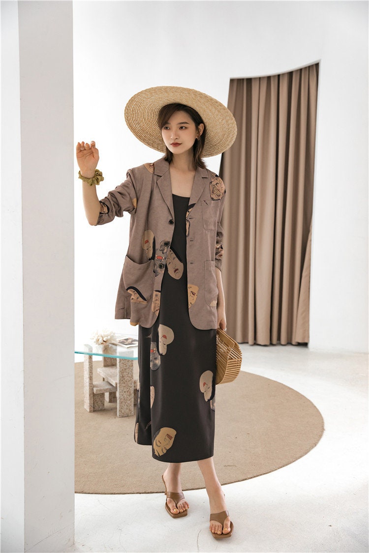 Japanese styled human face graphics print women blazer, earth tone graphics jacket, long sleeves suit