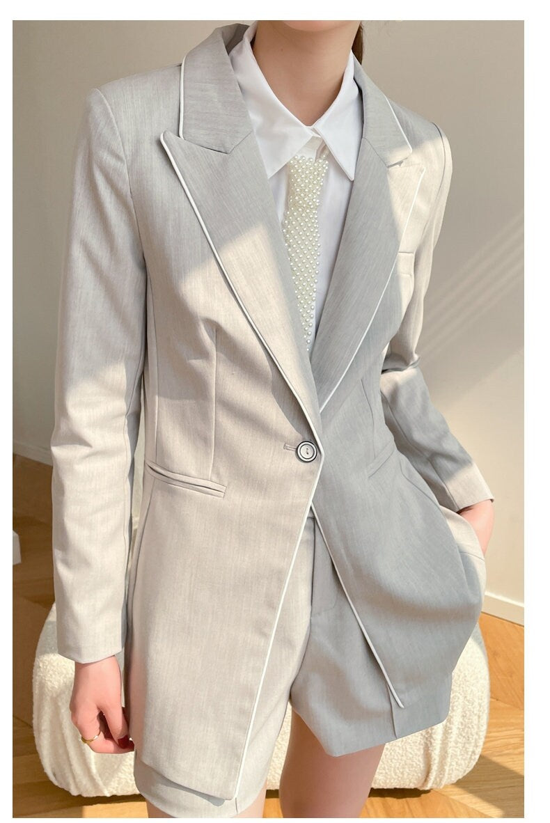 Light Gray Pantsuit, Women Designer Suit Jacket + Shorts + Blouse & Tie Minimalist Style for Smart Casual/ Formal/ Event Party/ Gift