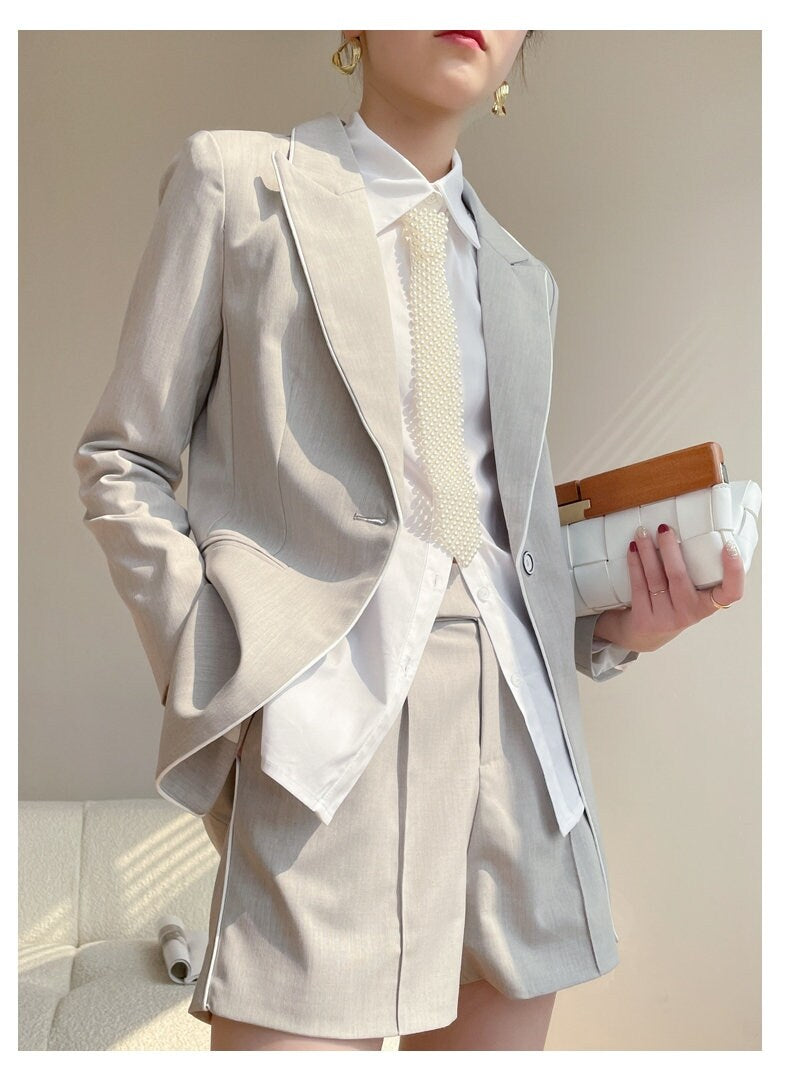 Light Gray Pantsuit, Women Designer Suit Jacket + Shorts + Blouse & Tie Minimalist Style for Smart Casual/ Formal/ Event Party/ Gift