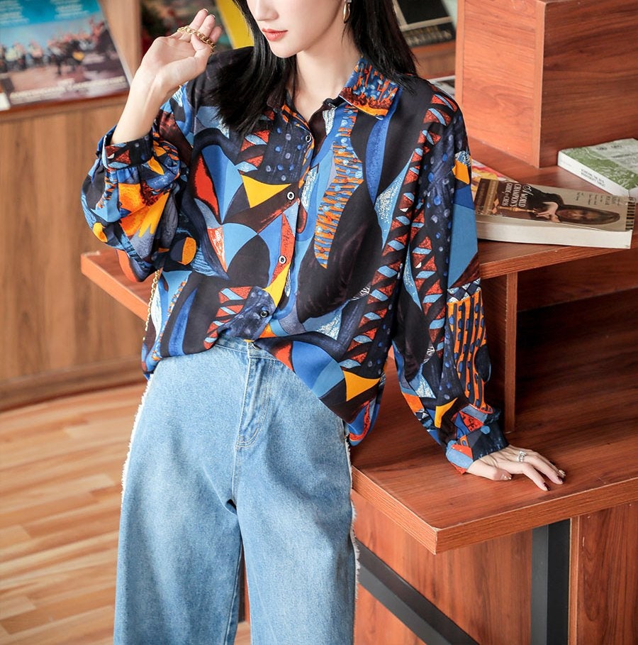 Abstract Print Art Chiffon Blouse, Designer Woman Graphics Retro Shirt for Smart Casual/ Formal/ Event Party/ Gift