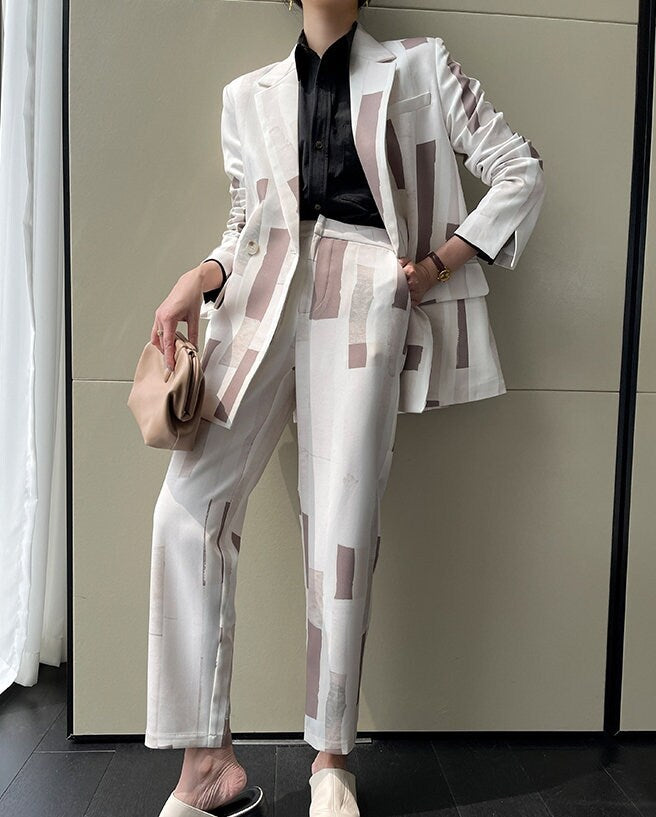 Brush Stroke Art Paint Paintsuit, Designer Woman Suit Jacket + Pants Set Modern Graphics Style for Smart Casual/ Formal/ Event Party/ Gift