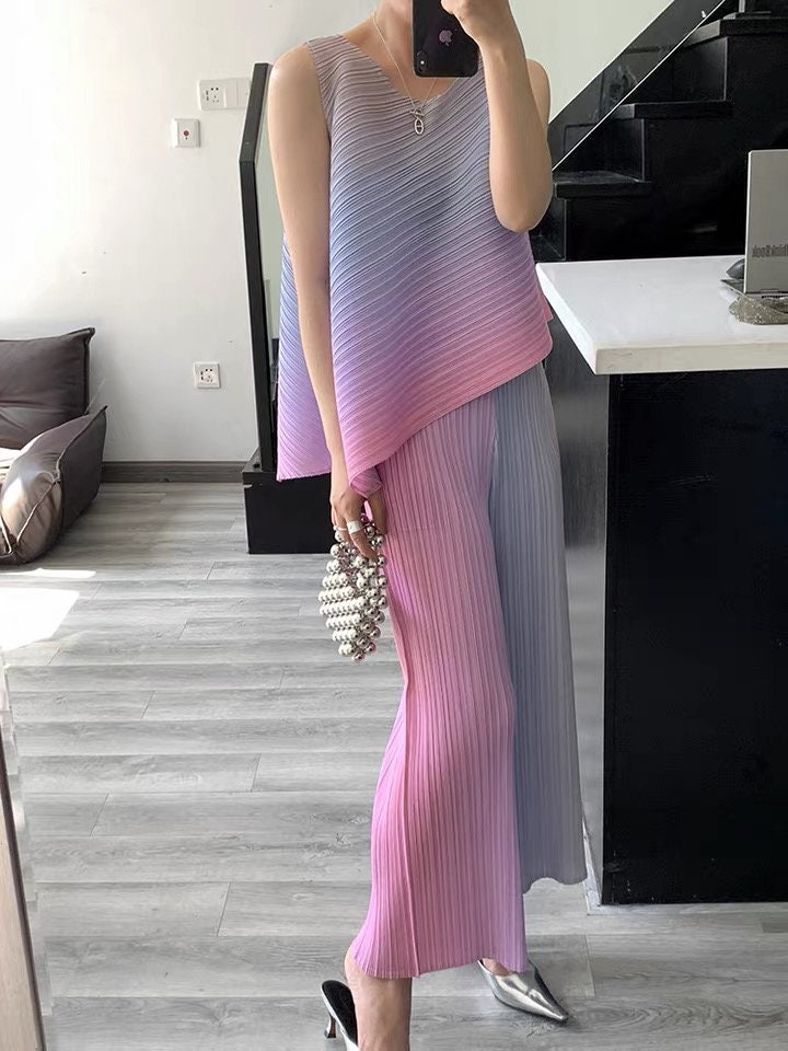 Gradient Colored Pleat Top & Pants Set, Designer Woman Rainbow One Size Loose Fit Vest Clothes Set Casual Outdoor Party Wedding Summer