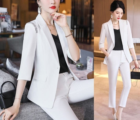 Women White/ Black Pantsuit in Extra Large, Designer Slim Cut Blazer & Pants Set Minimalist Style Beads on Shoulder Formal Wedding Party