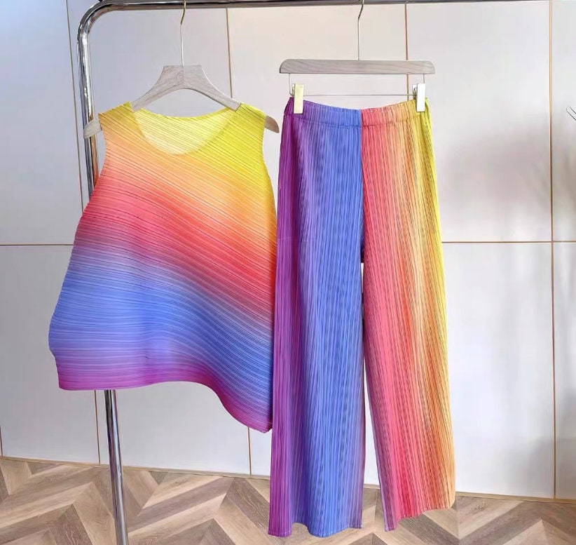 Gradient Colored Pleat Top & Pants Set, Designer Woman Rainbow One Size Loose Fit Vest Clothes Set Casual Outdoor Party Wedding Summer