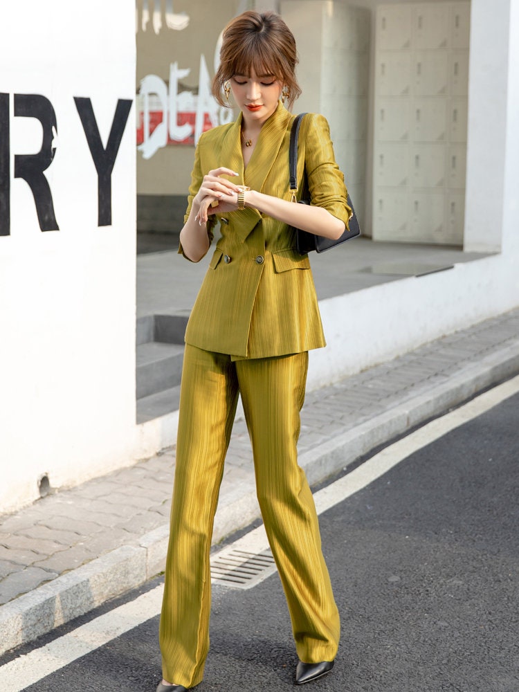 Golden acetate slim cut pantsuit, designer woman gold suit jacket + pants, Smart Causal/ Formal/ Party Event/ Prom Wedding/Gift