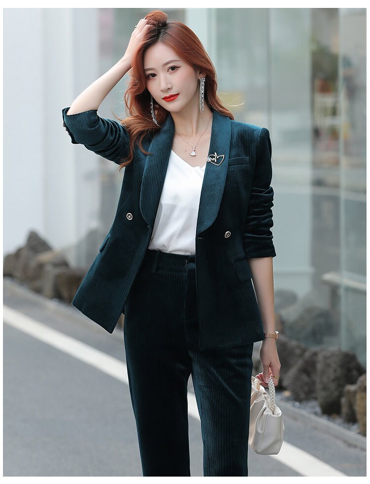 Green high class slim cut pantsuit, designer woman velvet suit jacket/ blazer + pants, Smart Causal/ Formal/ Party Event/ Prom Wedding/Gift