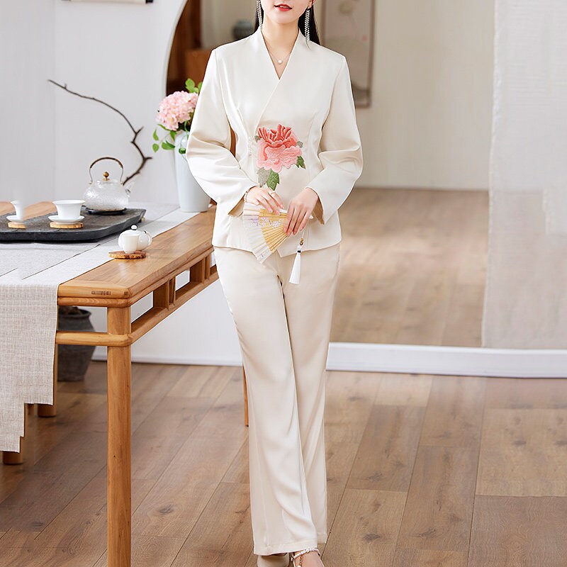 Floral embroidery pantsuit, designer woman embroidery sleeves blazer + pants, suit set for Party Event/ Prom Wedding/ Office