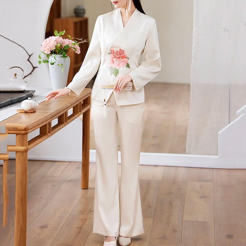 Floral embroidery pantsuit, designer woman embroidery sleeves blazer + pants, suit set for Party Event/ Prom Wedding/ Office