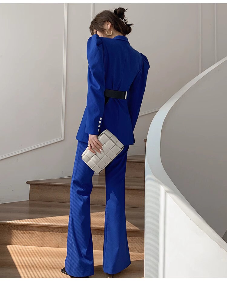 Blue pointed shoulder pantsuit with belt, designer woman slim cut suit set, puffy sleeves blazer+ boot legs pants, wedding office formal