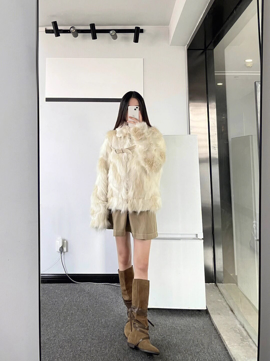 Furry faux milky white color jacket rave punk goth cozy plur top party clubwear unique designer outdoors kpop style peacoat