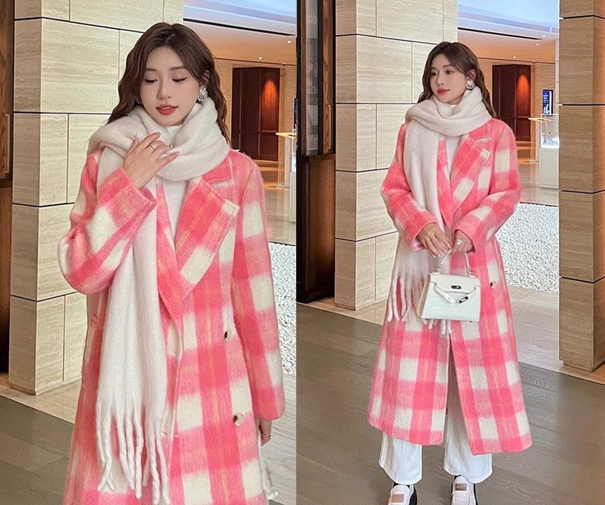 Double-breasted checkered trench coat, wool-blend tweed long coat designer winter falls formal smart casual office pink coat outdoors duster