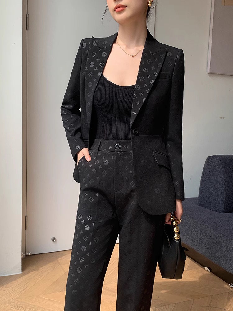 Black subtle pattern pantsuit, designer woman deluxe suit set slim cut blazer + pants suit formal office party event suit