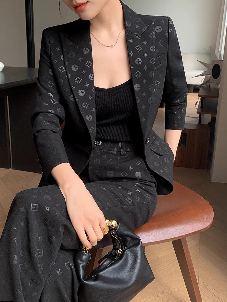 Black subtle pattern pantsuit, designer woman deluxe suit set slim cut blazer + pants suit formal office party event suit