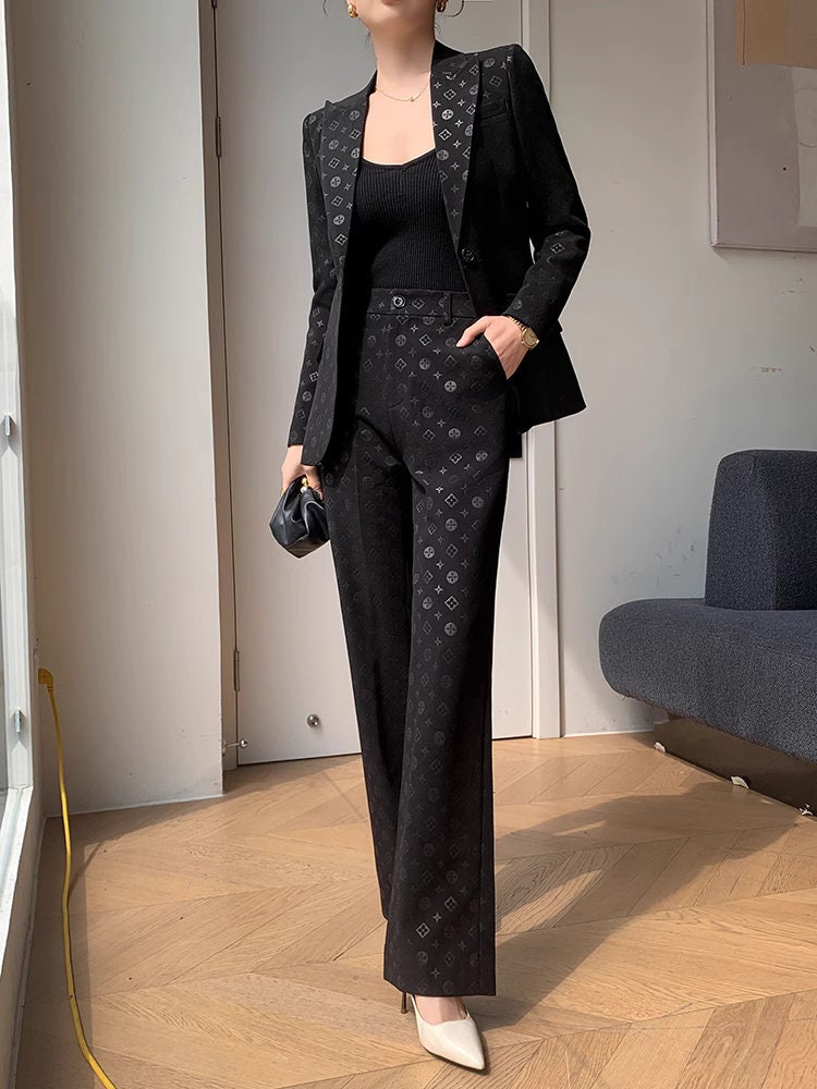 Black subtle pattern pantsuit, designer woman deluxe suit set slim cut blazer + pants suit formal office party event suit